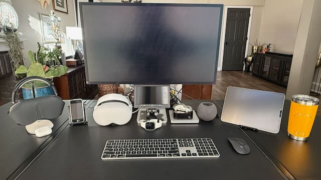 Inside the Developer’s Den: A Peek into My Ultimate Coding Setup
